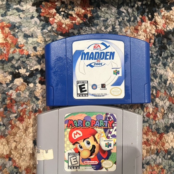 Nintendo 64 with 2 controllers and 2 games fully working - Picture 5 of 6